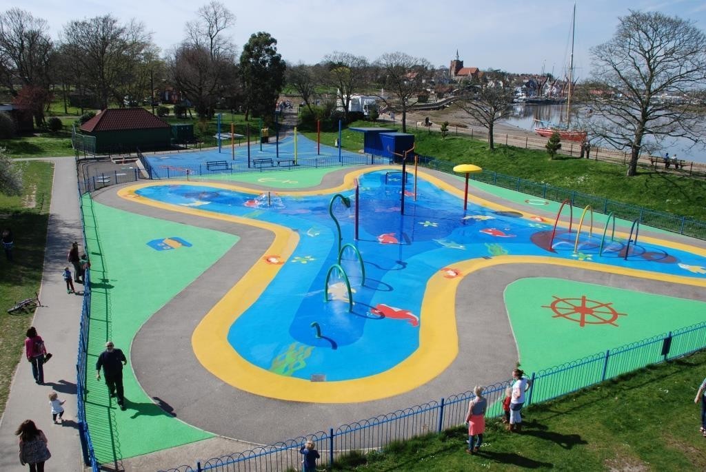 maldon-2-rubbaflex-splashpad-comp-e1433167559539-1024x685-1-2
